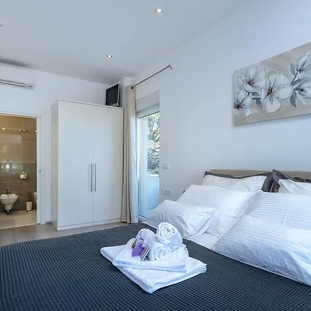 Moderna Family Friendly Villa