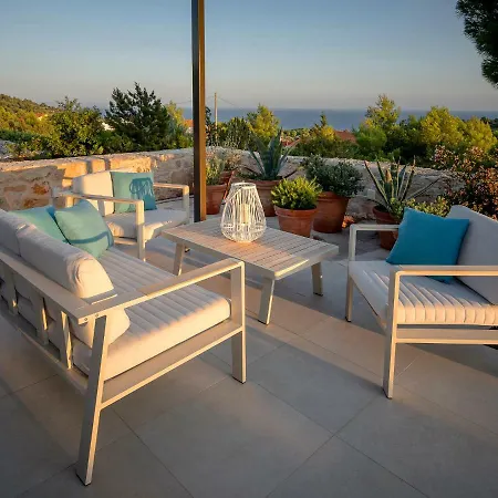 Villa Moderna Family Friendly Hvar Town