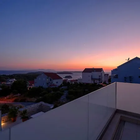 Moderna Family Friendly Villa *