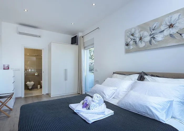 Moderna Family Friendly Villa